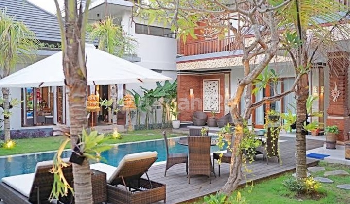 4 Bedroom Villa Private Pool Batu Bolong Beach 4 Bedroom Villa Private Pool Batu Bolong Beach