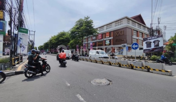 Tanah Pusat Kota rumah  Exklusive Pinggir Jalan teuku umar