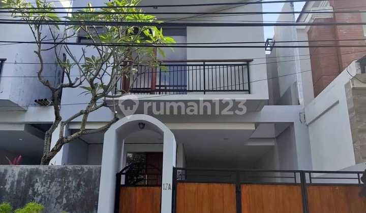 3+1 Bedroom House in Renon, South Facing, Near Sanur Field Hospital. 3+1 Bedroom House in Renon, South Facing, Near Sanur Field Hospital.
