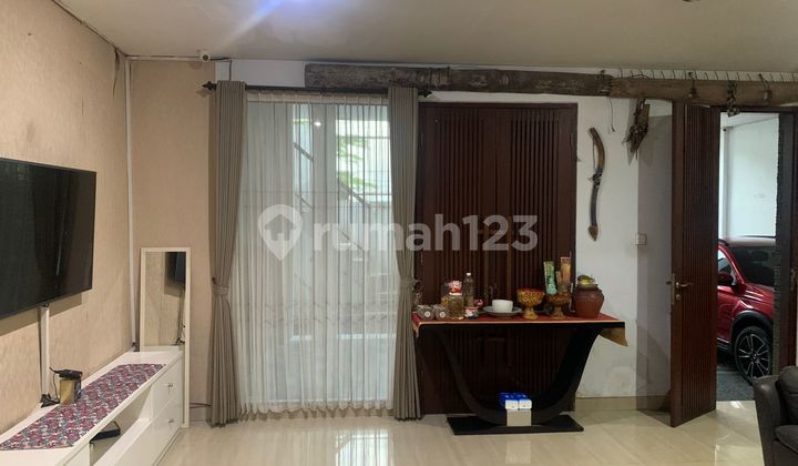 3 Bedroom House in Renon 6 Meter Street Has IMB Fully Furnished 2