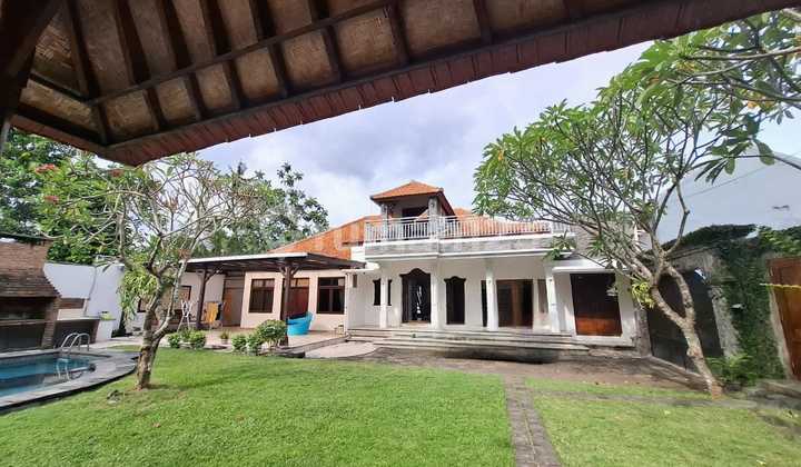 Villa 4+2 Br Kerobokan Big Garden Pool Slk Bali Kiddy Highscoop 2