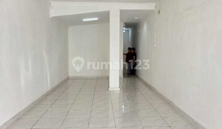 Translation: 4X14 Dimension Shophouse in Renon Suitable for Business Translation: 4X14 Dimension Shophouse in Renon Suitable for Business