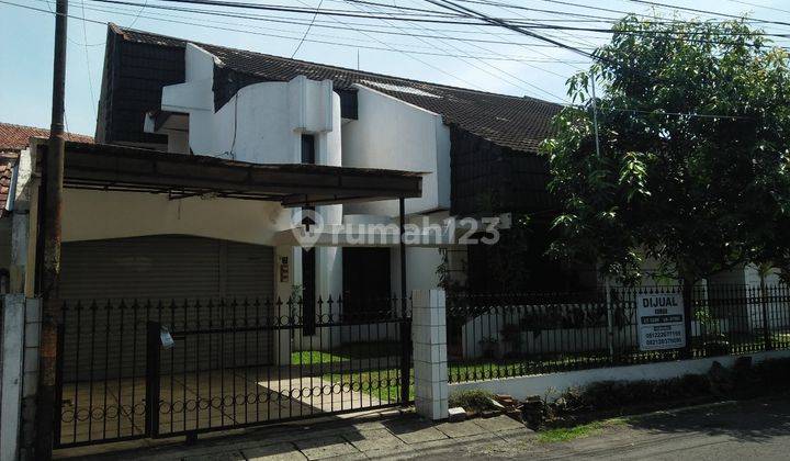 Rumah Besar Sekar Manis Buah Batu Bandung 1