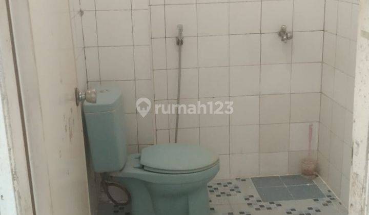 Disewakan Ruko Taman Palem Lestari  Hadap jalan 3 Lantai 2
