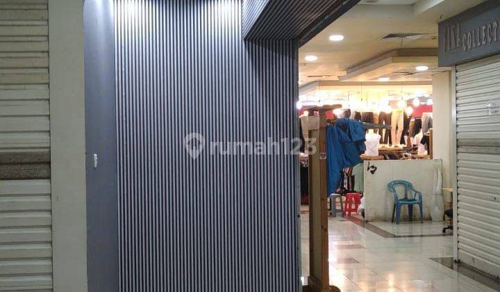 Kios Posisi Hook di Mall Seasons City, Lantai Jakarta Barat 2