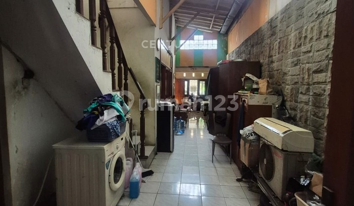 Dijual Rumah Strategis Harga Menarik di Bintaro Sektor 4 2