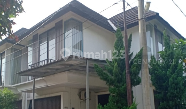 Nice House for Sale Near Pondok Ranji Station, Ready to Occupy