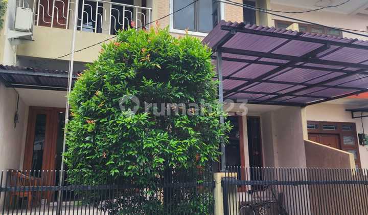 House for Sale in Lebak Bulus. South Jakarta Near MRT Station House for Sale in Lebak Bulus. South Jakarta Near MRT Station