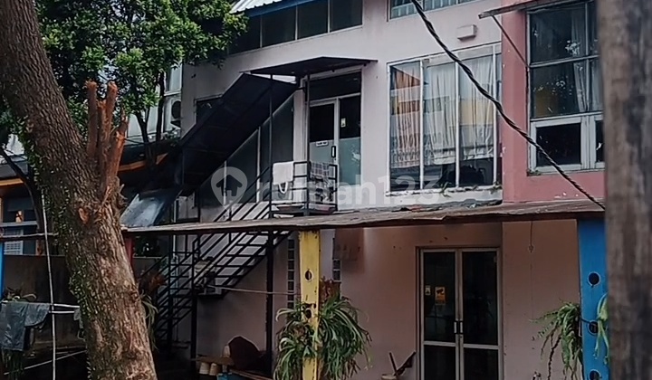For Sale: Main Road Shophouse in Cirendeu. 2
