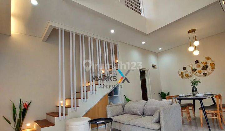 Rumah Modern 3 Lantai Yang Lokasinya Paling Tengah Kota Malang 2