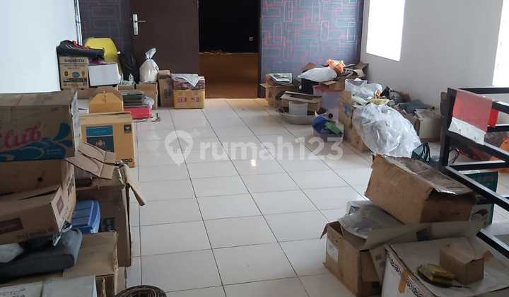 FOR SALE: SHOPHOUSE ON NUSA KAMBANGAN STREET, MALANG CITY 2