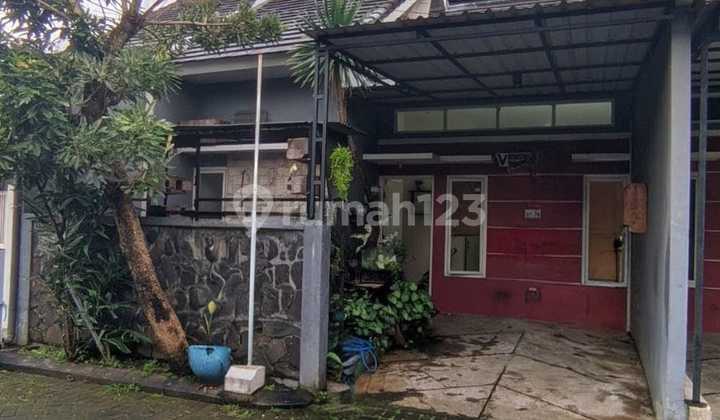 Strategic House for Sale in Pakis Malang Strategic House for Sale in Pakis Malang