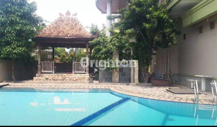 JUAL RUMAH MEWAH LANTAI MARMER DENGAN KOLAM RENANG DEKAT MABES TNI / HANKAM JAKARTA TIMUR 1