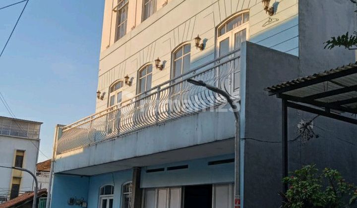 For Sale: 4-Story Strategic Boarding House in Bandung City Near the State University That Is Never Vacant For Sale: 4-Story Strategic Boarding House in Bandung City Near the State University That Is Never Vacant