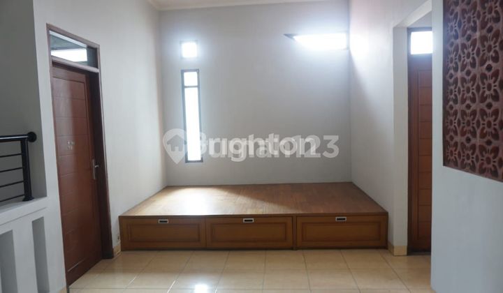 Rumah cantik terawat di hook di komplek pondok mutiara  2