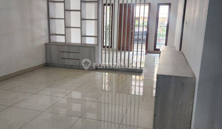 Dijual Rumah 2 Lantai Semi Furnished Siap Huni Lokasi Di Kembar Bandung 1