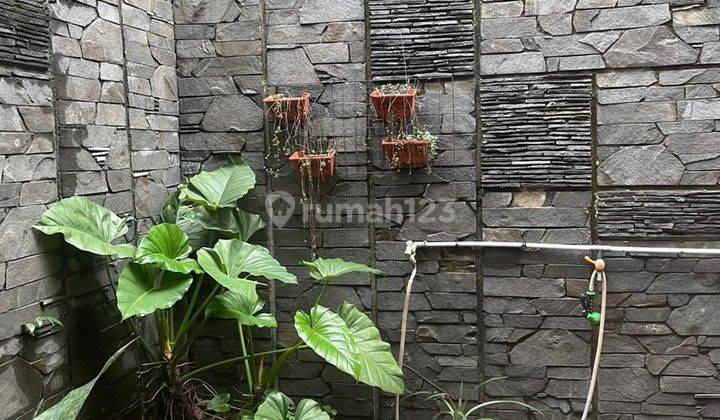 Disewakan Rumah 2 Lantai Nyaman Terawat Siap Huni Lokasi Di Antapani Bandung 2