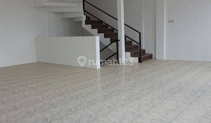 Disewakan Ruko 4 Lantai Lokasi Sangat Strategis di Sayap Surapati, Bandung 2
