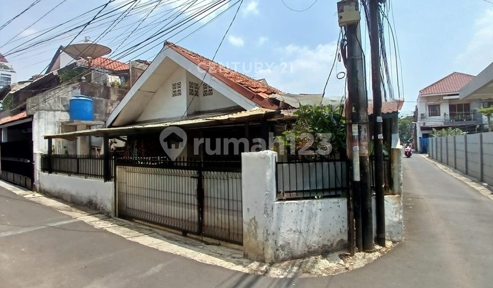 Dijual Rumah Hook Strategis Di Kawasan Tebet Jakarta Selatan 1