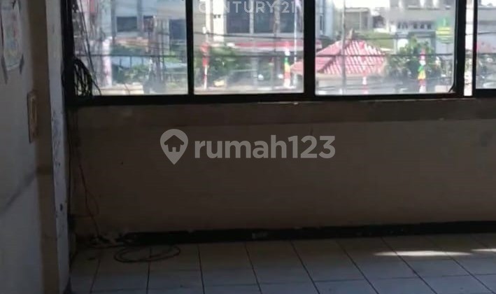 For Sale: Nice and Strategic Shop House at an Attractive Price in Ciputat 1