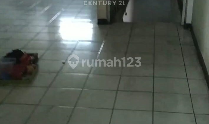 For Sale: Nice and Strategic Shop House at an Attractive Price in Ciputat 2