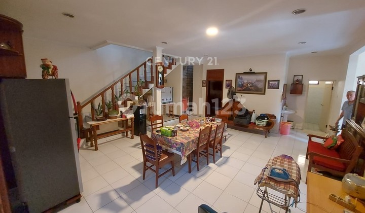 For Sale Jatiwaringin Antilope Hook House  Strategic Location 2