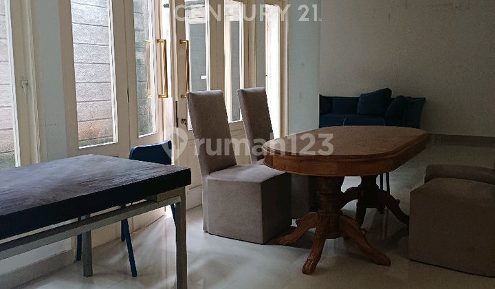 Disewakan Per Thn Rumah Siap Huni Di Bintaro Sektor 6  2