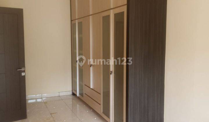 Rumah Semi Furnished di Banjar Wijaya Tangerang Banten  2