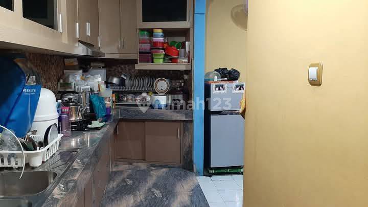 Rumah Satu Setengah Lantai di Perum Karawaci Tangerang Banten  2