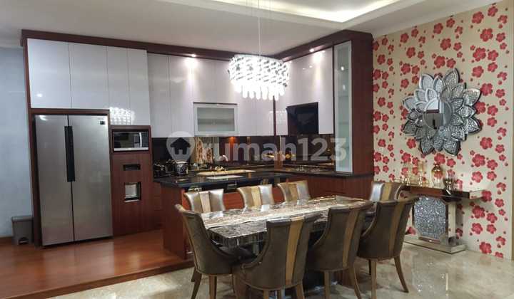 Rumah Mewah di Taman Royal Kota Tangerang Banten  2