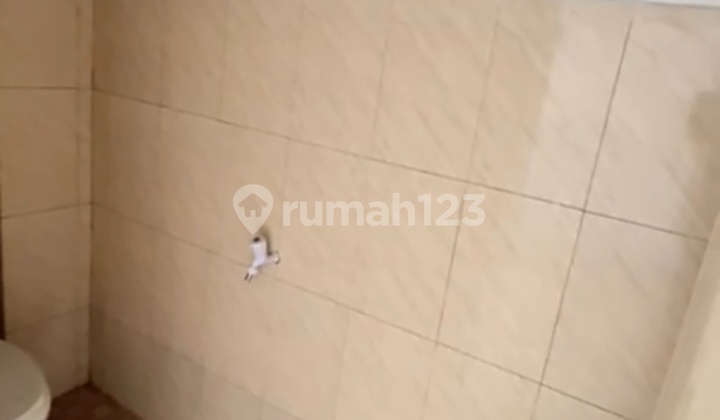 Rumah Dua Lantai di Grand Poris Cipondoh Tangerang 2