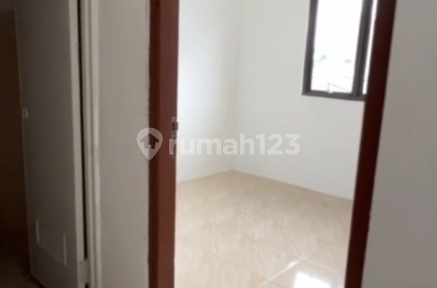 Rumah  Dua Lantai di Grand Poris Cipondoh Tangerang 