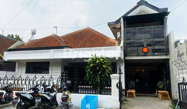 RUMAH  2 LANTAI, SIAP HUNI/ COCOK UNTUK KANTOR/ COFFEE SHOP, LOKASI STRATEGIS AREA CANDI CANDI 1