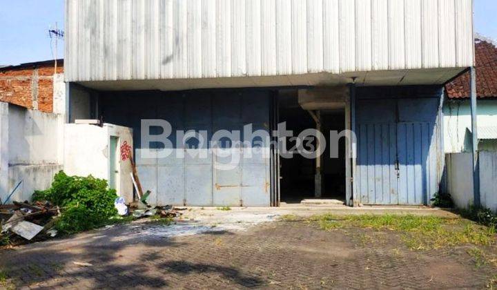 GEDUNG SERBA GUNA UNTUK GUDANG/ KANTOR/ SHOWROOM dll, posisi di O jalan raya Balearjosari, dekat dengan pintu tol Singosari, MC Donald, sekolah BBS, Malang, Jawa Timur 1