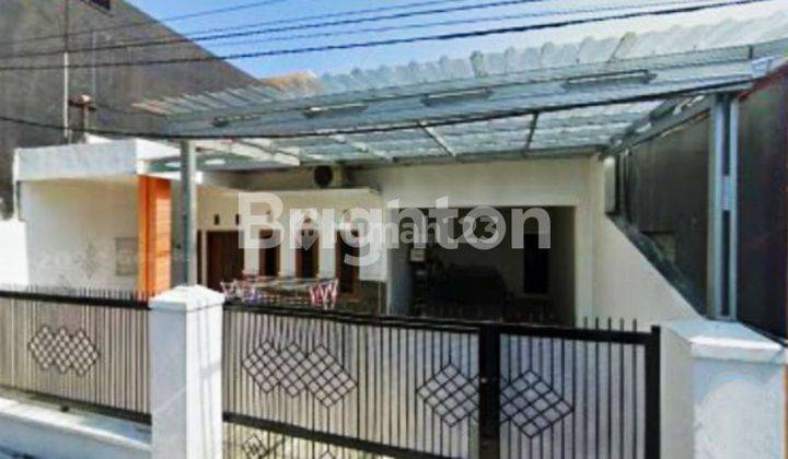 RUMAH 2 LANTAI, FURNISHED, kondisi bagus, lokasi strategis di tengah kota, Sulfat, Purwantoro, Blimbing, Malang kota, Jawa Timur 1