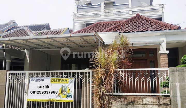 2.5-Story House, Move-In Ready, Semi-Furnished, Modern Style, Taman Sulfat, Sulfat, Malang City, East Java 2.5-Story House, Move-In Ready, Semi-Furnished, Modern Style, Taman Sulfat, Sulfat, Malang City, East Java