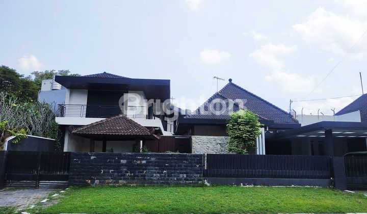 RUMAH 1 1/2 LANTAI SIAP HUNI, LOKASI STRATEGIS, ORO ORO DOWO, DEKAT IJEN, KAYU TANGAN, MALANG KOTA, JAWA TIMUR
