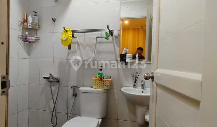 For Sale Nice 2-Story Semi-Furnished House Spring Canary Gading Serpong. 2