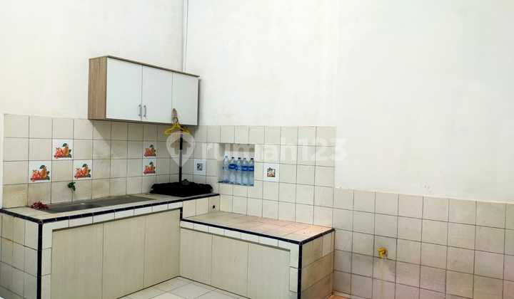 Dijual Rumah 2,5 Lantai SHM di Grogol Jakarta Barat 2