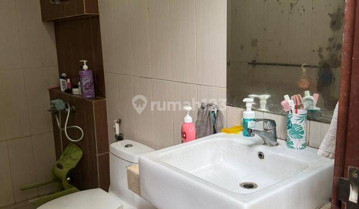 Disewakan Rumah The Eminent Cluster Prestigia 2 Lantai Full Furnished 2