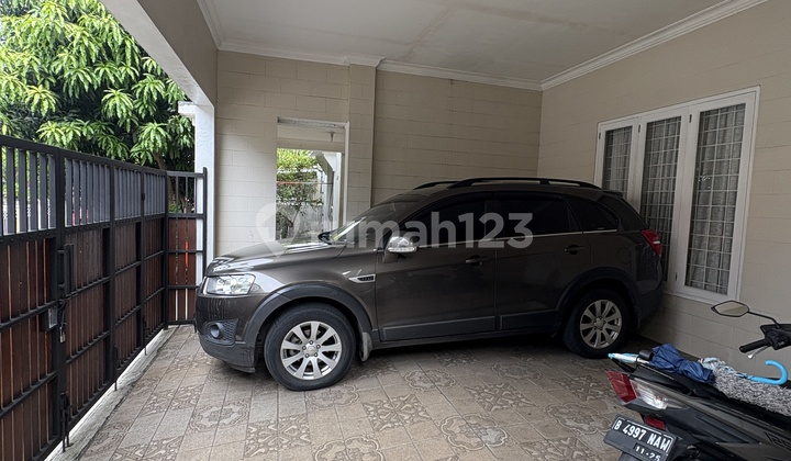 Cheapest Quick Sale Beautiful Well-Maintained Hook House in Nusaloka Bsd 2