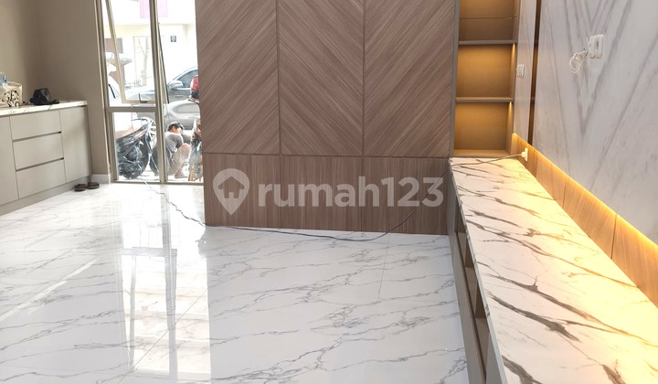 Rumah Springlake PIK 2 8x12,5 3+1KT SHM Full Furnished Full Renov 2