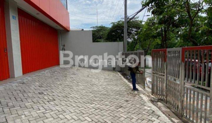 Dijual Rumah Usaha Nol Jalan Raya Daerah Perak 4 Lantai LT 247m2 2