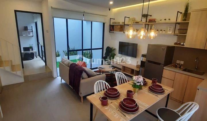 Rumah 2 Lantai Grand Wisata Bekasi 3 Kamar Tidur Full Furnished Balkon Strategis 2