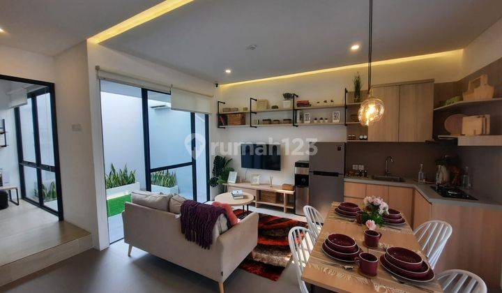 Rumah 2 Lantai Grand Wisata Bekasi 3 Kamar Tidur Full Furnished Balkon Strategis 1