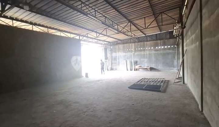 For Rent Ready-to-Use Warehouse in Padurenan Gn Sindur Wide Access