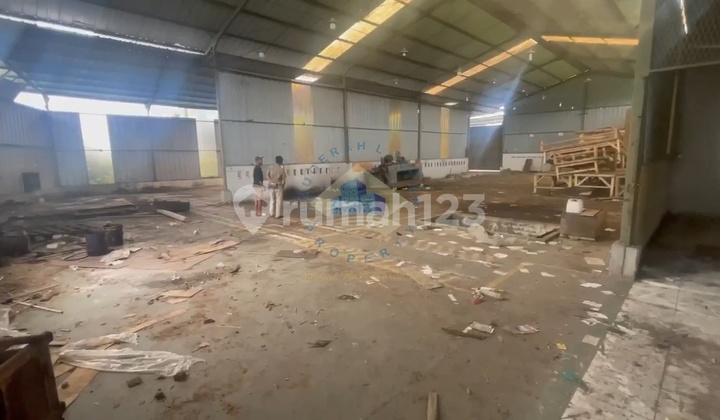 Warehouse for Sale on Jl Raya Rancaiyuh Tangerang, 40ft Container Access. Warehouse for Sale on Jl Raya Rancaiyuh Tangerang, 40ft Container Access.