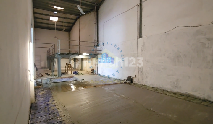 Warehouse in the Bizlink Cikupa Warehouse Area - Tangerang, Banten