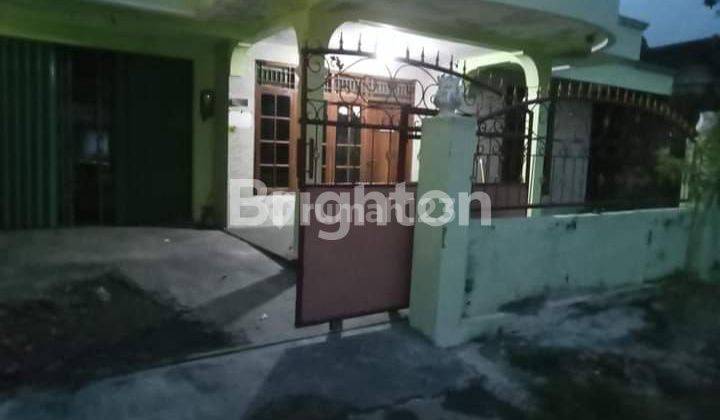 RUMAH SRATEGIS DI LINGKUNGAN SENIMAN CAK NUN 2