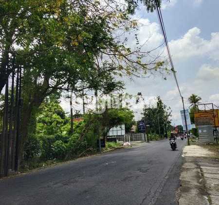 Tanah Pekarangan Luas Di Jalan Kaliurang Yogyakarta di Ngemplak
